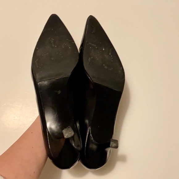 Stuart Weitzman Black Kitten Heel w/ Bow Detail - Picture 6 of 7